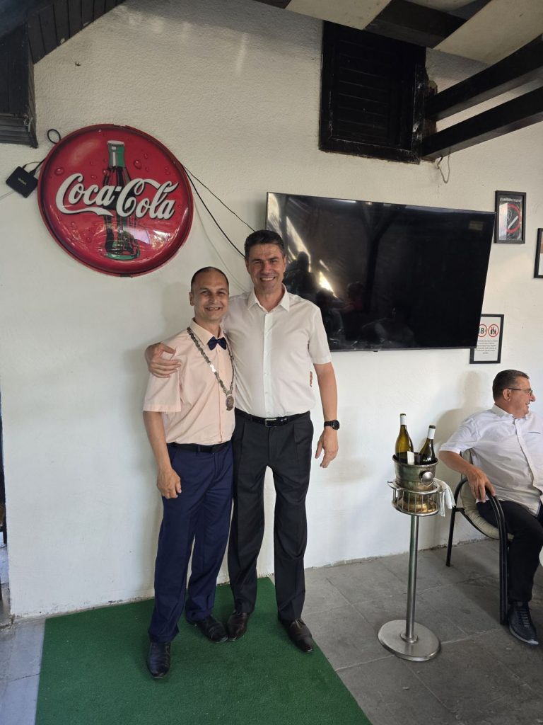 IMG-2889f13a498fa6fefa156a2adee0ce93-V