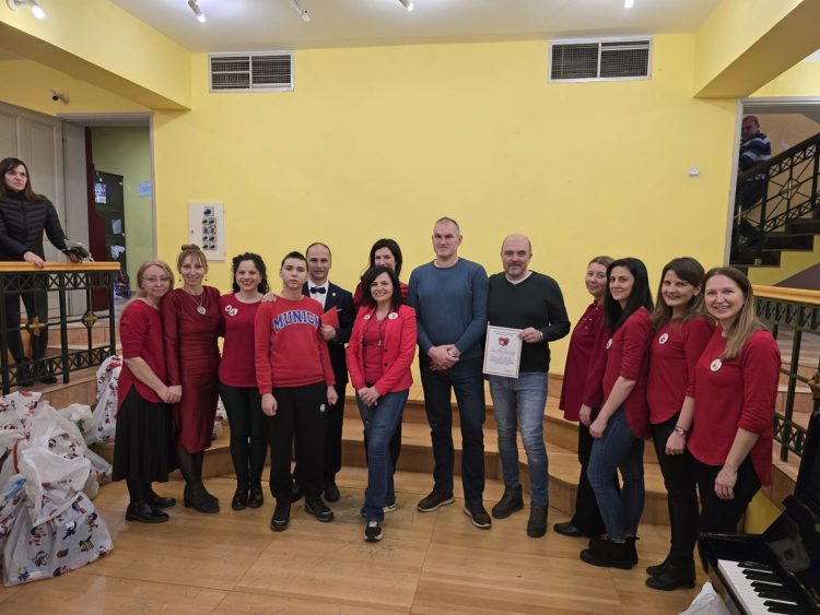 0-02-05-0d398424311151f7aed62ba8c5efff5a30b0e95221e39a847cbd7495be9ebd2d_2c4c007caba50963